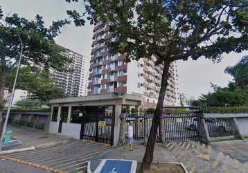 Apartamento com 2 dormitórios à venda, 58 m² por r$ 200.000 - barra da tijuca - rio de janeiro/rj