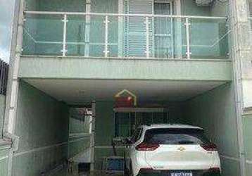 Sobrado com 2 dormitórios à venda por r$ 742.000 - portão - arujá/sp
