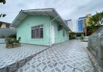 Casa à venda no bairro areias - são josé/sc