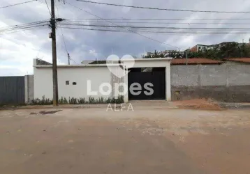 Moderna casa com 2 dormitórios, alarme e vaga para 2 carros