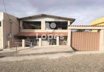 Casa acolhedora com 3 dormitórios, um suíte, varanda, quintal e terraço no bairro são pedro em barbacena mg