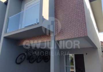 Casa em condomínio fechado com 2 quartos à venda na rua soure, 126, iririú, joinville por r$ 490.000