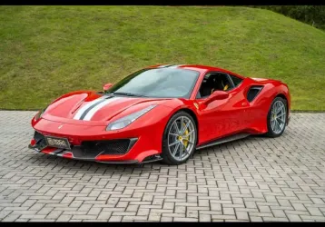 FERRARI 488