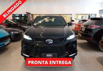 TOYOTA HILUX SW4