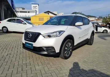 Nissan Kicks a partir de 2013 1.6 S 16v 4p em Pomerode SC Chaves na Mao