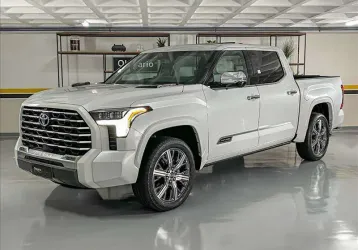 TOYOTA TUNDRA