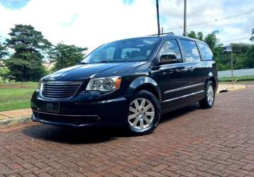 CHRYSLER TOWN & COUNTRY