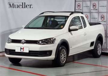 Volkswagen Saveiro 1.6 Cross Cd Flex 2p em Curitiba