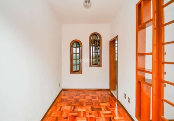 Casas para alugar na Avenida Pinheiro Borda, Cristal, Porto Alegre -  QuintoAndar