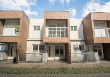 Casas para alugar na Avenida Pinheiro Borda, Cristal, Porto Alegre -  QuintoAndar