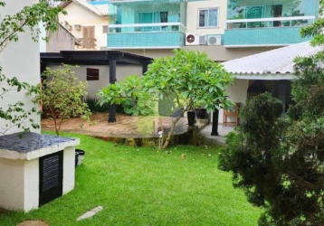 Casa à venda e para alugar com 400m² , Praia do Pecado em Macaé, RJ