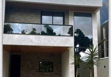 BELISSIMA CASA EM CONDOMINIO FECHADO DE ALTO PADRÃO COM LAZER COMPLETO E  LOCALIZAÇÃO EXCELENTE