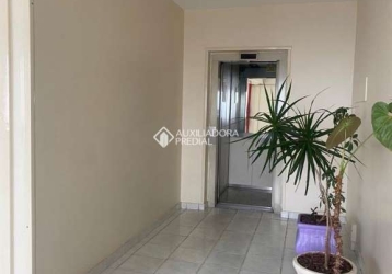 Apartamento com 2 quartos na Av. Dorival Cândido Luz de Oliveira