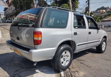 Chevrolet Blazer DLX 4.3 V6 4x2 1998  Chevrolet blazer, Suv, Tração  traseira