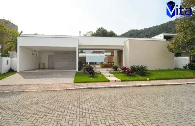 Casa com 4 quartos à venda na avenida luiz boiteux piazza, 4501, cachoeira do bom jesus, florianópolis por r$ 2.650.000