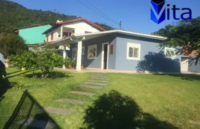 Casa com 3 quartos para alugar na travessa porto dos navegantes, 290, cachoeira do bom jesus, florianópolis por r$ 6.200
