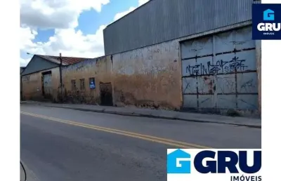 Galpão bem localizado em avenida de grande movimentação precisa reforma