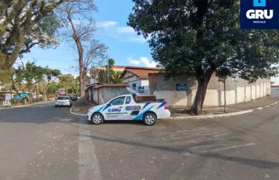 Casa térrea com  448m² de terreno de esquina (jd vila galvão)