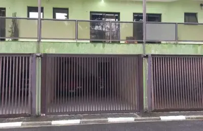 Ótimo sobrado em condominio fechado na vila moreira