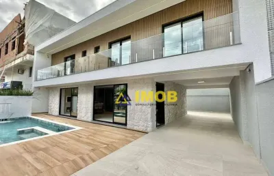 Casa luxo 4 suítes piscina cascata centro guaratuba