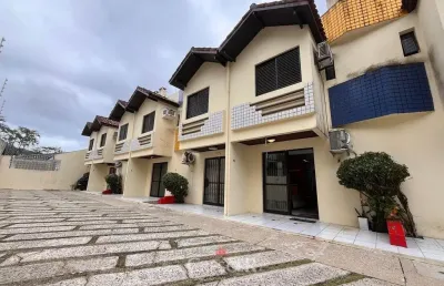 Casa com 3 quartos à venda na Rua Passeio Das Palmeiras, 146, Caiobá, Matinhos