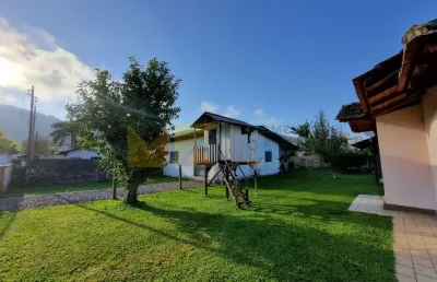 Casa com 4 quartos à venda na rua acre, 62, estados, indaial, 290 m2 por r$ 850.000