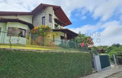 Casa com 4 quartos à venda na rua luiz altemburg senior, 462, escola agrícola, blumenau, 307 m2 por r$ 1.400.000