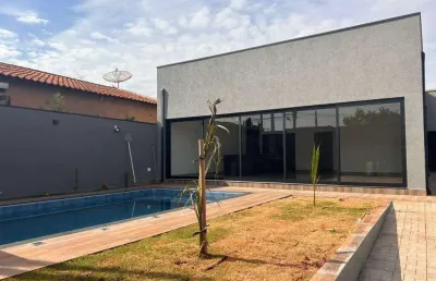 Casa com paisagismo no parque residencial candido portinari