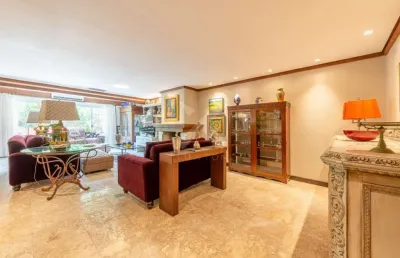 Casa em condomínio fechado com 4 quartos para alugar na rua quatorze de julho, 460, boa vista, porto alegre por r$ 30.000