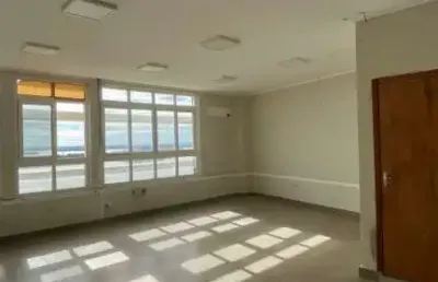 Sala comercial para alugar na largo visconde do cairu, 12, centro, porto alegre por r$ 3.400
