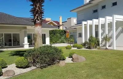 Casa em condomínio fechado com 6 quartos à venda na central, 2000, centro, capão da canoa por r$ 3.550.000