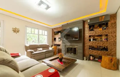 Casa em condomínio fechado com 5 quartos para alugar na atilio bilibio, 120, jardim carvalho, porto alegre por r$ 14.900
