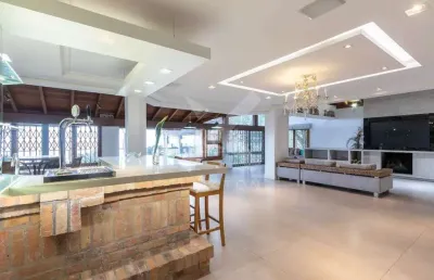 Casa com 4 quartos para alugar na avenida coronel marcos, 899, pedra redonda, porto alegre por r$ 19.900