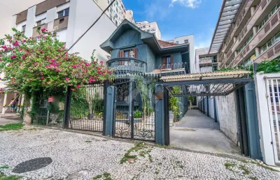 Casa comercial para alugar na rua andré puente, 447, independência, porto alegre por r$ 8.800