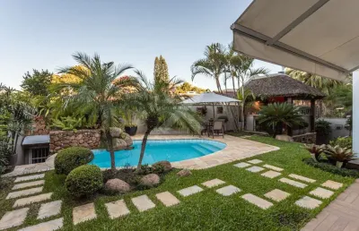 Casa com 3 quartos à venda na aníbal di primio beck, 300, boa vista, porto alegre por r$ 5.320.000