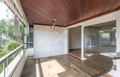 Apartamento com 3 quartos para alugar na rua pedro chaves barcelos, 375, auxiliadora, porto alegre por r$ 5.000