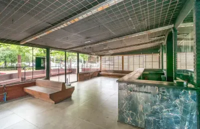 Ponto comercial para alugar na avenida goethe, 3, moinhos de vento, porto alegre por r$ 9.500