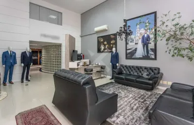 Ponto comercial para alugar na avenida independência, 961, independência, porto alegre por r$ 18.000