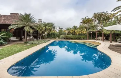 Casa em condomínio fechado com 3 quartos à venda na avenida juca batista, 8000, belém novo, porto alegre por r$ 2.500.000