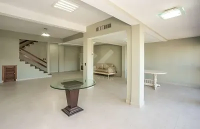 Casa em condomínio fechado com 6 quartos à venda na rua gustavo schmidt, 277, três figueiras, porto alegre por r$ 2.500.000