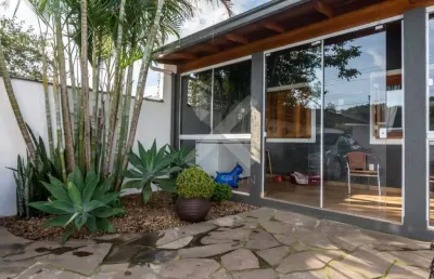 Casa com 2 quartos à venda na rua hiroshima, 30, agronomia, porto alegre por r$ 650.000
