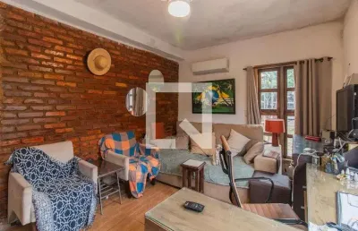 Casa para venda - cristal , 2 quartos,  100 m² - porto alegre