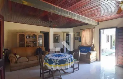 Casa para venda - camboinhas, 4 quartos,  450 m² - niterói