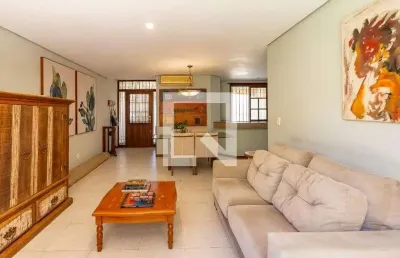 Casa / sobrado em condomínio para venda - tristeza, 3 quartos,  219 m² - porto alegre