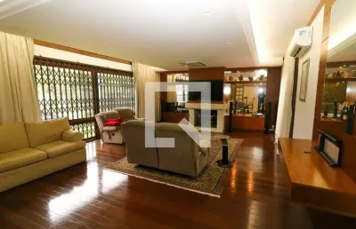 Casa para venda - vila assunção , 4 quartos,  221 m² - porto alegre