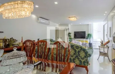 Casa para venda - tristeza, 3 quartos,  490 m² - porto alegre