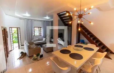 Casa para venda - serra grande, 4 quartos,  210 m² - niterói
