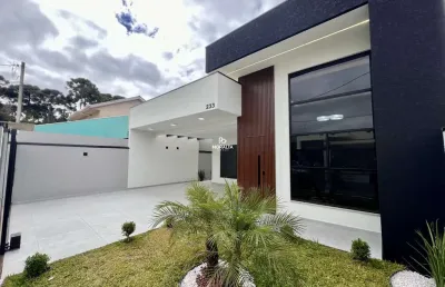 Linda casa com 03 quartos (sendo um suíte) na fazenda rio grande!