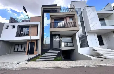 Sobrado com 03 suites em condominio fechado no pinheirinho