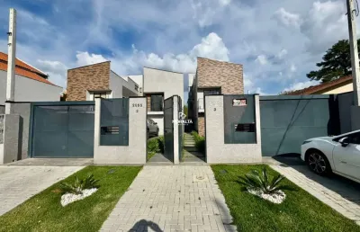 Sobrado com  3 quartos sendo uma suite, à venda, no bairro boqueirão